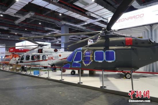 这架价值2亿的意大利莱奥纳多直升机AW189，将完成它的中国首秀。张亨伟 摄