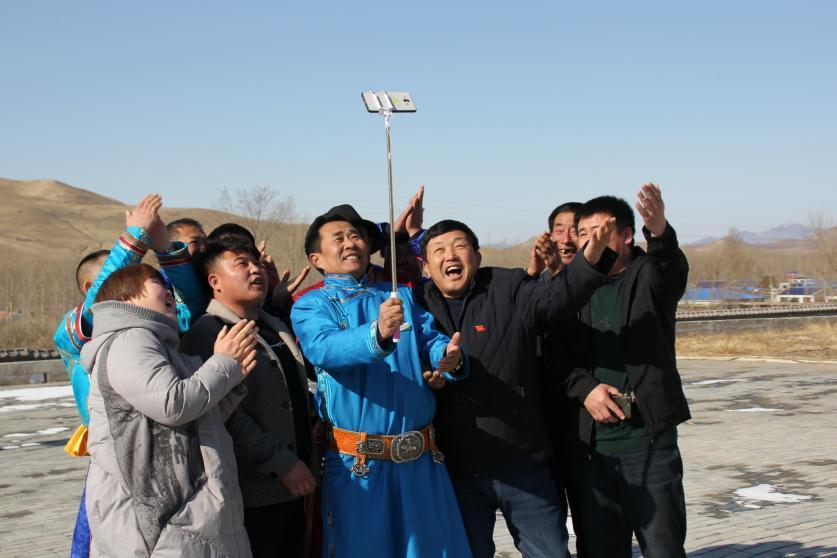 点击进入下一页